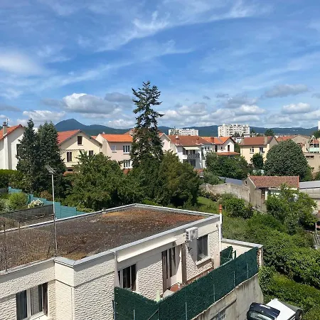 Close To Chu Apartment *