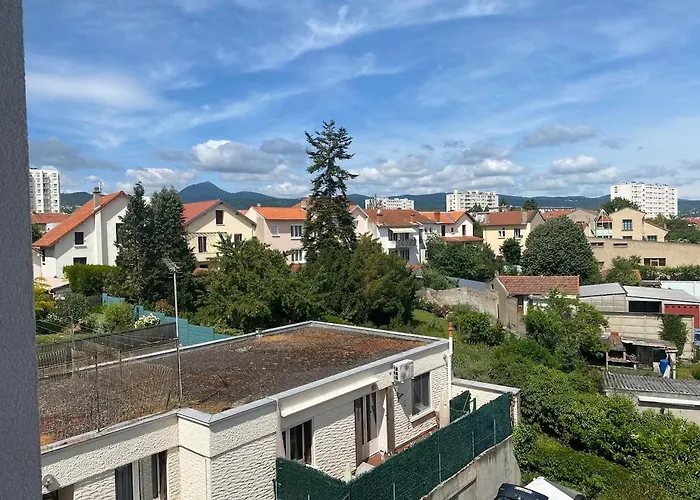 Close To Chu Apartment *